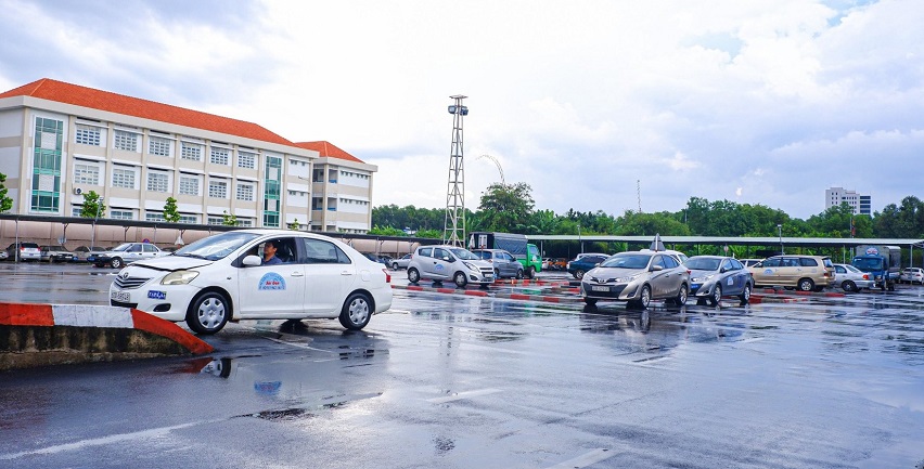 trung tâm sát hạch lái xe